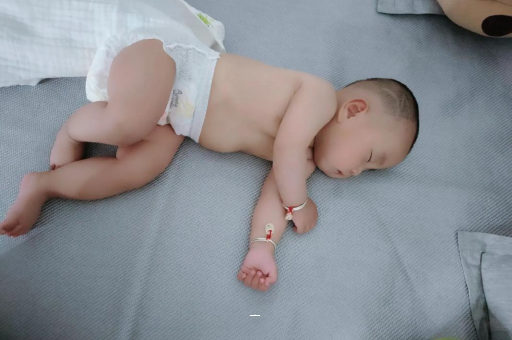 漳浦宝宝脚心出汗怎么回事